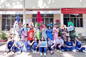 Học sinh Trường THPT Nguyễn Công Trứ (phường Thông Tây Hội) tham gia Dự án "Mô hình Giáo dục công dân toàn cầu liên môn về quyền môi trường"
