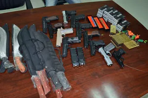 Tang vật thu giữ khi khám xét nơi ở của Thế