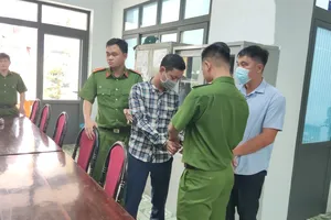 Bắt 4 cán bộ, kiểm lâm liên quan vụ phá rừng trên núi Thị Vải