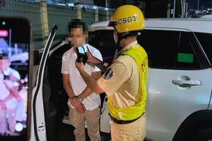 Kết quả kiểm tra cho thấy tài xế Đ.Q.S. (35 tuổi) có nồng độ cồn vượt hơn 2 lần mức kịch khung. Ảnh: CAĐN