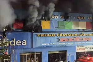 Vụ cháy cửa hàng điện máy tại phường Long Khánh, tỉnh Đồng Nai khiến 2 người thiệt mạng