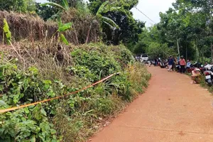 Bên ngoài hiện trường nơi xảy ra vụ việc. CTV