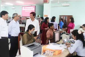 Lãnh đạo xã Bù Đăng khảo sát và nắm bắt tình hình hoạt động tại Trung tâm Phục vụ hành chính công xã