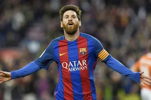 Messi chính thức gia hạn với Barca, nhận lương kỷ lục thế giới