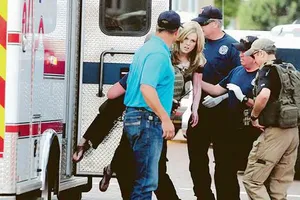 Xe cứu thương có mặt tại hiện trường vụ việc. Ảnh: Eastern New Mexico News