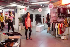 Chợ thời trang của người trẻ