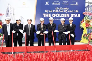 Cất nóc dự án The Golden Star vượt trước tiến độ 6 ngày