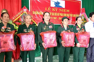 Niềm vui của các nữ pháo binh Ngư Thủy