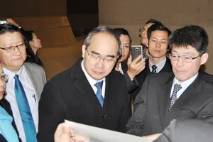 Bí thư Thành ủy TPHCM Nguyễn Thiện Nhân thăm công trình thoát nước ngầm khổng lồ nhất thế giới