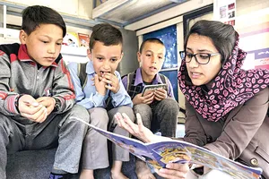 Xe sách yêu thương