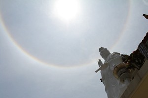 順化罕見的日暈景觀。（圖源：廷全）