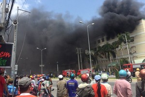 Kwong Lung-Meko公司於3月底發生火警的現場。（資料圖：互聯網）