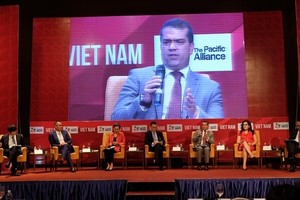 圖為駐越南的智利、哥倫比亞、墨西哥及秘魯等國大使館昨(22)日在河內市配合舉辦“在全球化背景下的太平洋與越南聯盟”研討會。（圖源：中興）