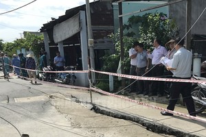 圖為雅皮縣仁德鄉黎文良街沿迪蝦河的1740巷路面呈現坍塌狀況。(資料圖源：市黨部新聞網)