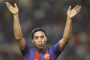 小羅9年後重返諾坎普。（圖源：互聯網）