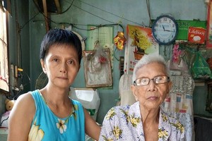 梁金與女兒都患病、體力衰弱。