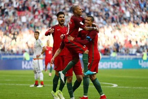 葡萄牙隊球員慶祝進球。（圖源：互聯網”）