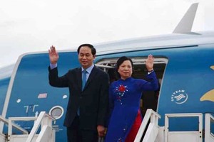 圖為國家主席陳大光與夫人。（圖源：長山）