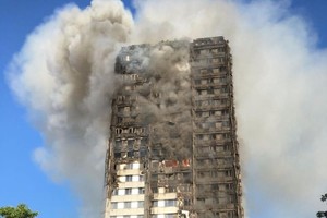 著火的倫敦公寓樓易燃材質系美國造，Arconic公司宣布停止全球銷售。（示意圖源：互聯網）