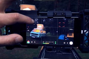 用手機自帶的功能來調整亮度。（圖源：互聯網）