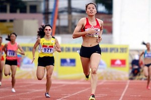 田徑選手阮氏玄在比賽中。(圖源：互聯網)