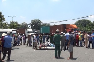 圖為該起交通事故現場，導致一婦女當場死亡。（圖源：H.Tâm）