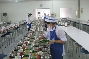 工業區內一集體食堂。（圖源：互聯網）