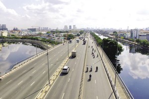 武文傑大道是本市最寬敞的道路之一。