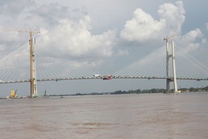 連接前江兩岸的高嶺橋已成功合龍。（圖源：制申）