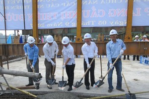 圖為二天堂１橋合龍儀式。（資料圖源：互聯網）