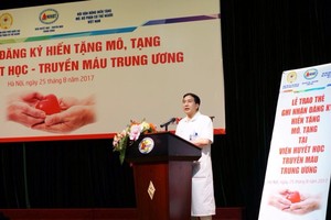 國家人體器官移植調配中心主任 鄭鴻山教授在儀式上致詞。