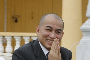 值2017越-柬友好年和越南國慶72週年 (1945.9.2-2017.9.2) 紀念，柬埔寨國王諾羅敦‧西哈莫尼向國家主席陳大光致信祝賀。圖為柬埔寨國王諾羅敦‧西哈莫尼。（圖源：互聯網）