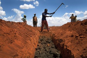 增強小規模農民的能力，為他們提供更好的信息，市場和技術，是確保未來糧食安全的關鍵。（圖源：FAO/聯合國）