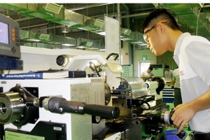 我國吸引許多外國企業前來投資生產。