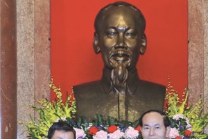 國家主席陳大光接收 APEC 商務諮詢委員會的報告。