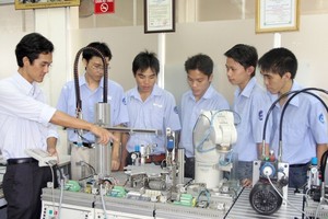 我國致力提高教學質量。