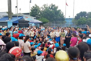 地方政權配合該公司領導與勞動者舉行對話並接受勞動者的建議。