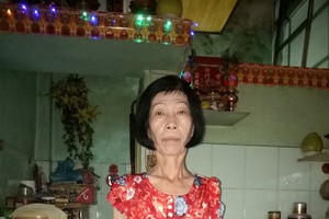 姚杏蓮長期營養不足，身體很瘦弱。