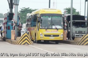 邊和 BOT 站恢復收費首天交通順暢。（圖源：網絡視頻截圖）