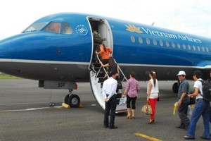 嚴禁公務員以企業經費出國。（示意圖源：互聯網）