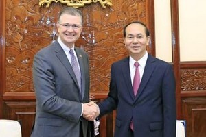 國家主席陳大光接見丹尼爾‧克里滕布林克大使。（圖源：越通社）