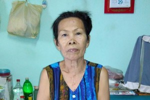 曾慕貞的肝病醫治已久但未癒。