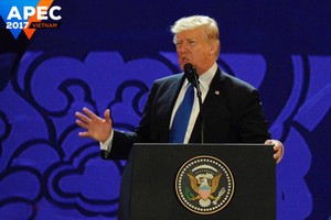 美國總統特朗普於本月10日參與在峴港市舉行的2017年亞太經合組織（APEC）峰會並在會上發表談話。