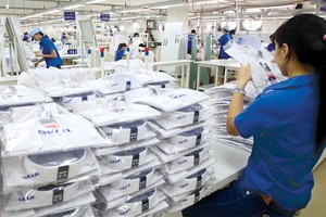 紡織品成衣乃我國支柱出口產品。