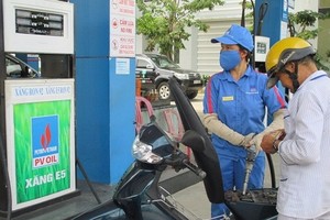 每公升汽油漲價近 450 元。（示意圖源：互聯網）