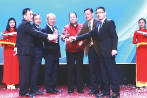 越南民航局副局長武輝強、峴港市領導、中國駐峴港總領事館、峴港機場各部門、旅行社等代表出席。（資料圖源：趣兒）