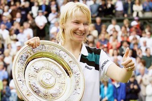 諾沃特娜(J. Novotná)。