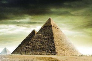 埃及胡夫金字塔。