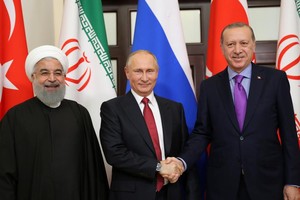 伊朗、俄羅斯和土耳其總統（左起）合影。 （圖源：路透社）