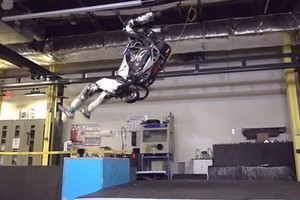 人形機器人 Atlas 已經學會了後空翻。